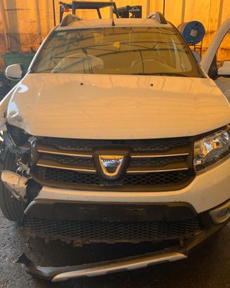 DACIA SANDERO 0.9 B/GPL - ANNO 2016 - PER RICAMBI