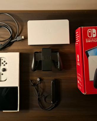 NINTENDO SWITCH OLED + MicroSD 128GB