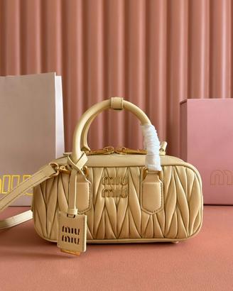 Borsa a tracolla Miu Miu Plissettata