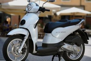 Aprilia Scarabeo 200