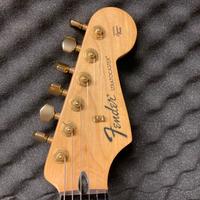 FENDER STRATOCASTER
