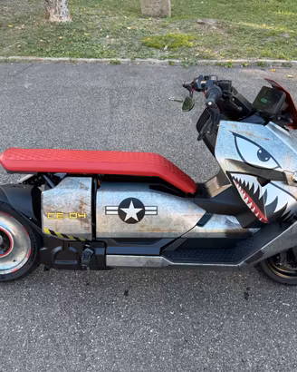 BMW CE-04