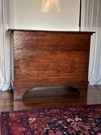 Vecchia madia in legno