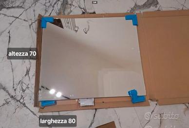 specchio 80x70 con luce NUOVO