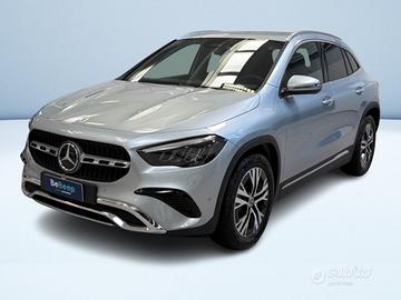 Mercedes GLA 200 d Progressive Extra auto