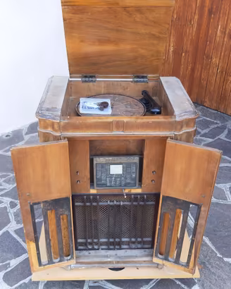 RADIO GRAMMOFONO PHONOLA 813 da ricondizionare