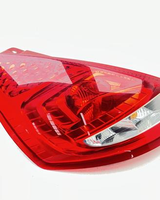 STOP FANALE POSTERIORE SINISTRO FORD Fiesta 6° Se