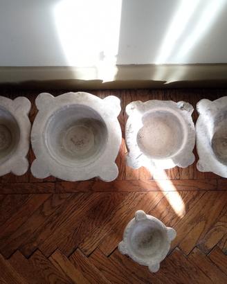 Antichi mortai in marmo 