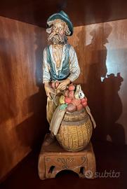 Statua terracotta Caltagirone: venditore di frutta