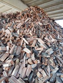 legna sfusa pronta da bruciare 