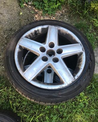 Gomme con cerchi in lega estivi 225/45R17 94W
