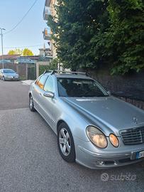 Mercedes E200