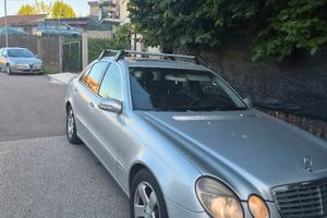 Mercedes E200
