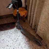 monopattino elettrico Aovo Pro