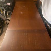 Tavolo rustico in legno completo di 6 sedie