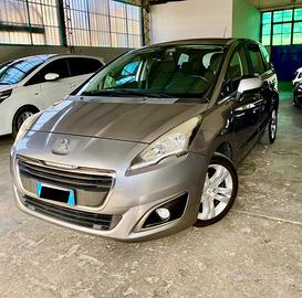 Peugeot 5008 7 posti