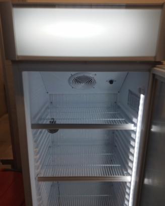 frigo a colonna per bibite