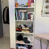 Libreria mobile arredamento camera