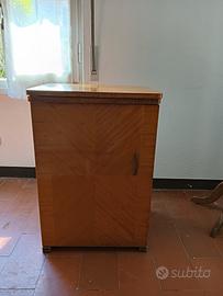 macchina cucire in mobiletto