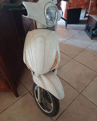 bici elettrica scooter elettrico