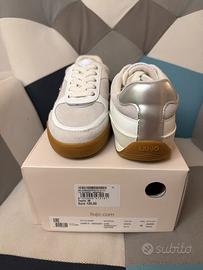 Scqrpe basse sneaker barca