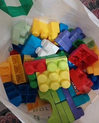 Busta piena di costruzioni chicco,plastik lisciani