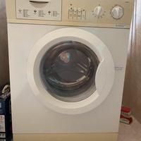 Lavatrice Haier rotta