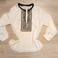 Blusa Carla Ferroni a maniche lunghe e pizzo nero