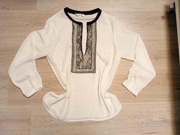 Blusa Carla Ferroni a maniche lunghe e pizzo nero
