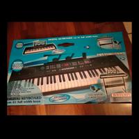 Pianola Bontempi usata pochissimo