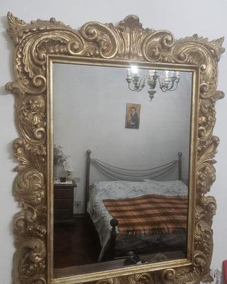 Specchiera stile barocco con cornice dorata