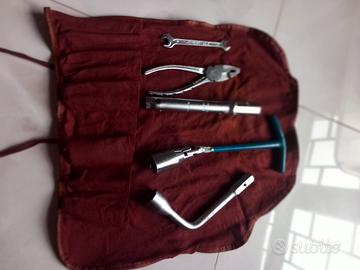 Attrezzi mercedes-benz vintage