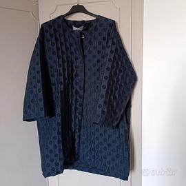 Soprabito blu a pois tinta su tinta