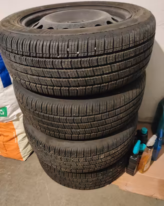 gomme con cerchio 4 stag. 
