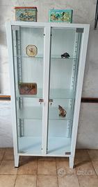 vetrinetta  medica vintage