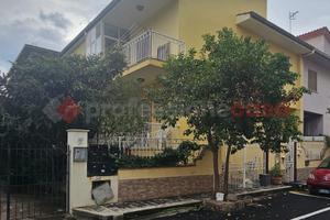 Villa bifamiliare Soverato [Cod. rif 3269545VRG]