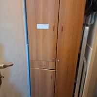 armadietto per ripostiglio