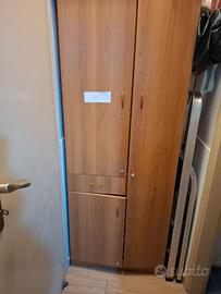 armadietto per ripostiglio