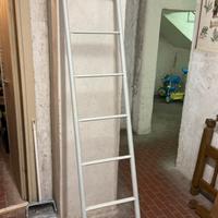 Scala ikea appendiabiti decorativa INREDA