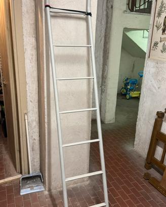 Scala ikea appendiabiti decorativa INREDA