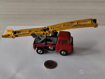 ANNI '60:CORGI TOYS Mod. Convogliatore JEEP FC150