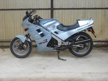 Honda VFR 750 - 1988