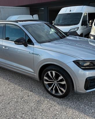 Volkswagen Touareg 3.0 V6 TDI 3 X R - LINE