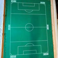 Tavolo da subbuteo montato su tavola in legno