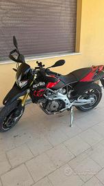 Aprilia dorsoduro 750