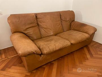 divano pelle anni 70 
