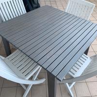 Tavolo da esterno