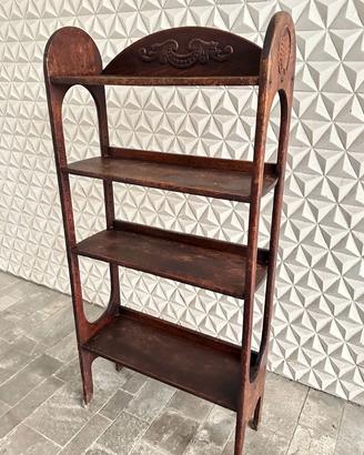 Libreria stile libery e tanti mobili eleganti