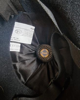 Casco e giubbotto protettivi, per equitazione