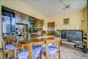 Appartamento a Gavirate 4 locali